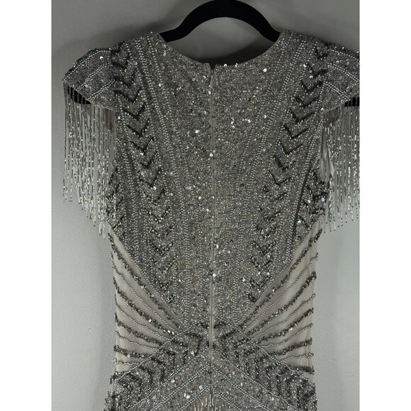 NWT Lara Silver Fringe Beaded Mini Cocktail Dress Short Sleeve V-Neck Size 2 - Picture 10 of 11
